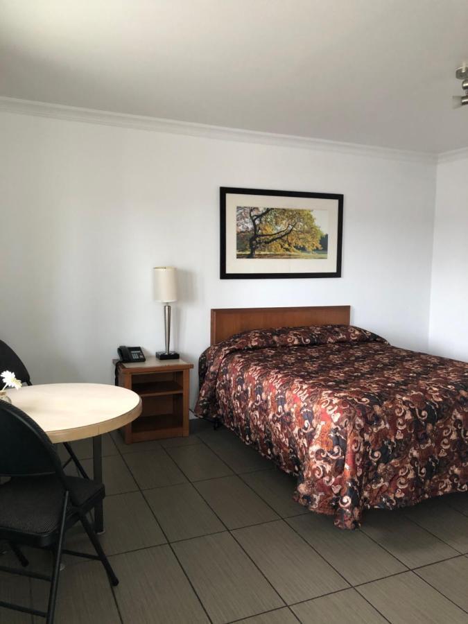 Motel Гатіно Екстер'єр фото